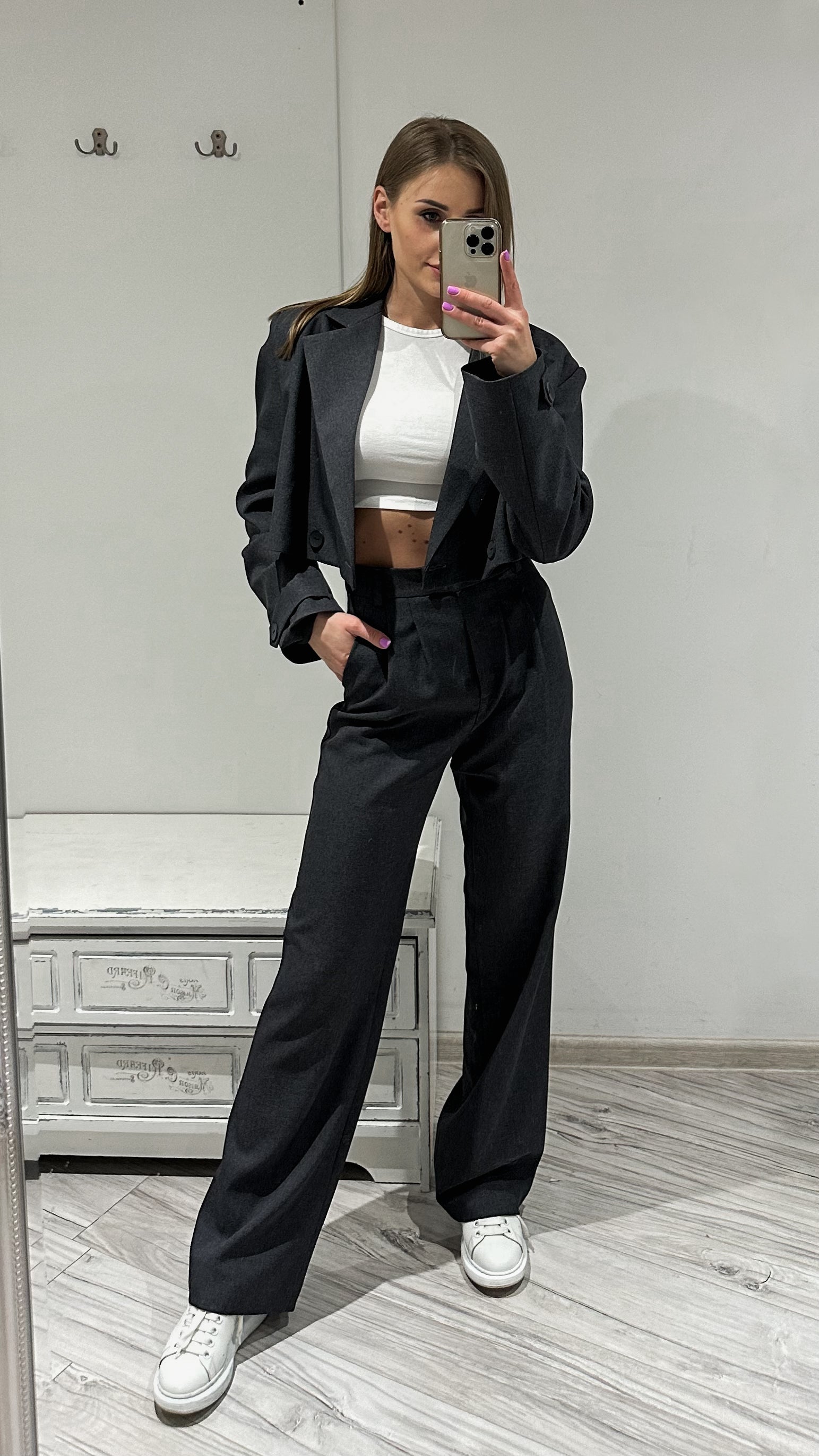 Ciemnoszary garnitur